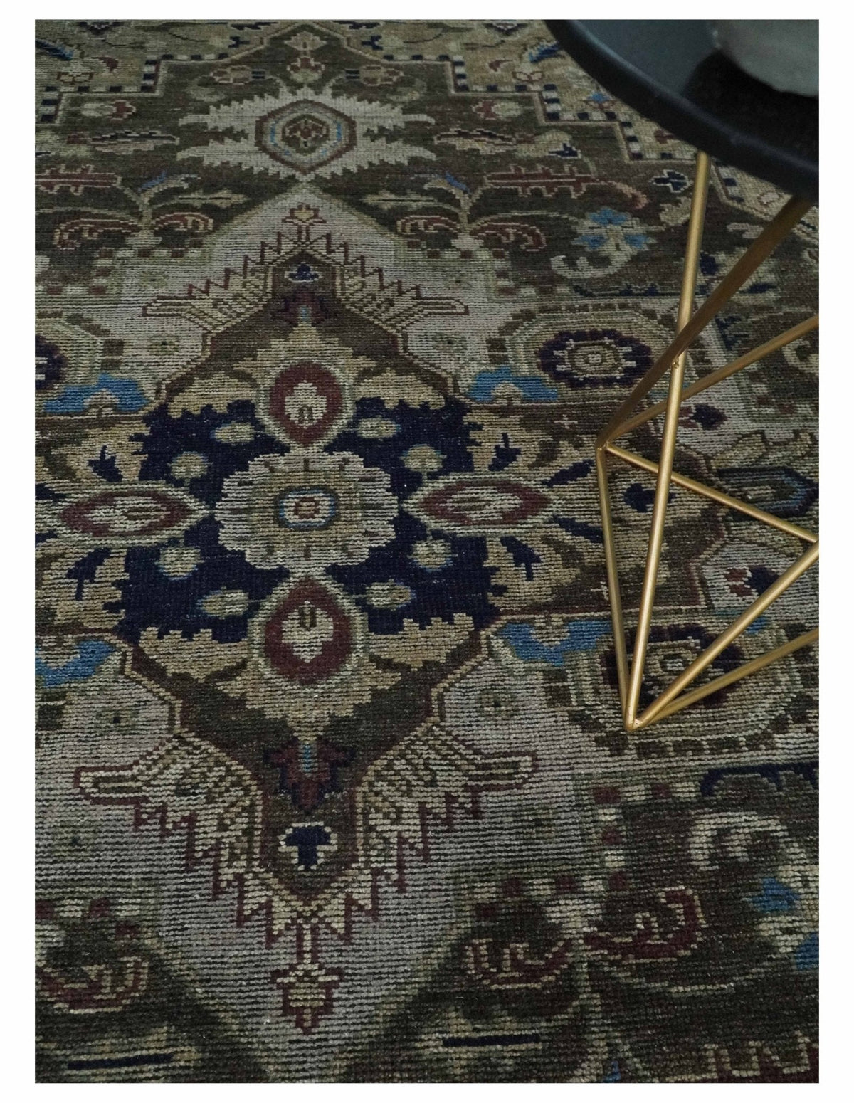 8x10 Antique look Brown, Beige and Blue Traditional Medallion wool Area Rug